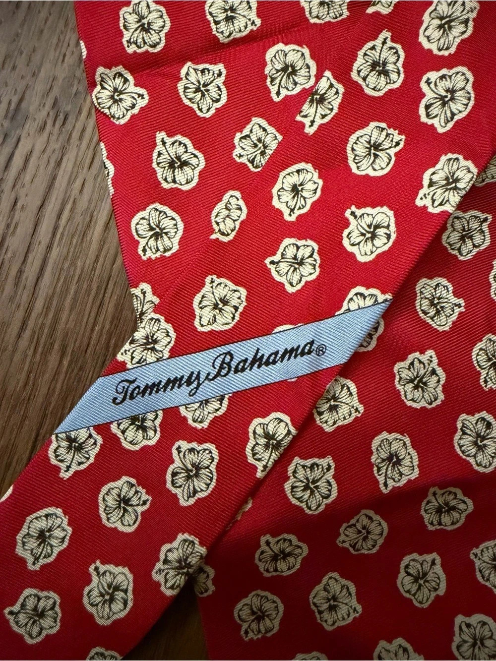 Tommy Bahama Red Hibiscus Floral Necktie Cream Tropical Hawaiian Print - Picture 2 of 6